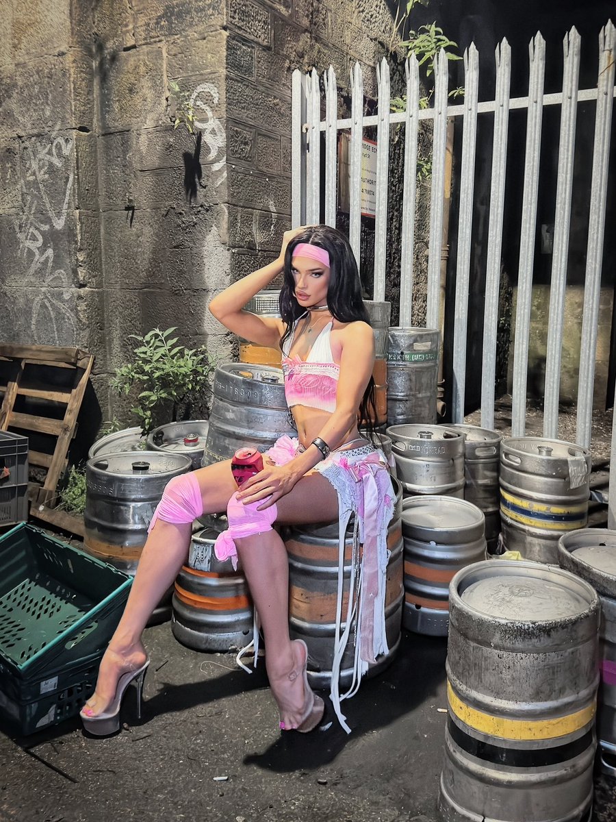 smintyd's tweet image. have u ever seen a pretty girl get ugly like this ? X
outfit by me inspired by @zaralarsson