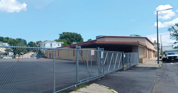 DotNews's tweet image. The Russell Auditorium/Carver Den function hall on Talbot Avenue has applied for a full entertainment license with a 2 a.m. closing hour. If approved, the permit would allow for music, DJs, dancing and the like for some 890 patrons. #Dorchester dotnews.com/2025/russellca…