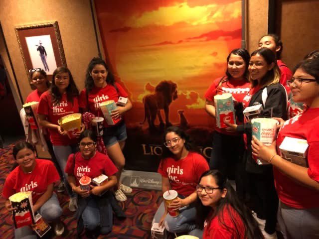 ReelOutreach's tweet image. Six years ago today we took bus load of kiddos from Girls Inc to see The Lion King King, complete with some goodies from Funko!
Hit up our current fundraiser to help us keep doing these events!
🔗 gofund.me/e9a227e2