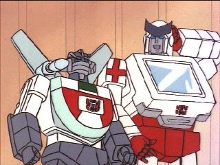 neons_crossover's tweet image. Today&apos;s crossover ship is:
#wheelratchbee
G1 wheelratch ❌ IDW bumblebee