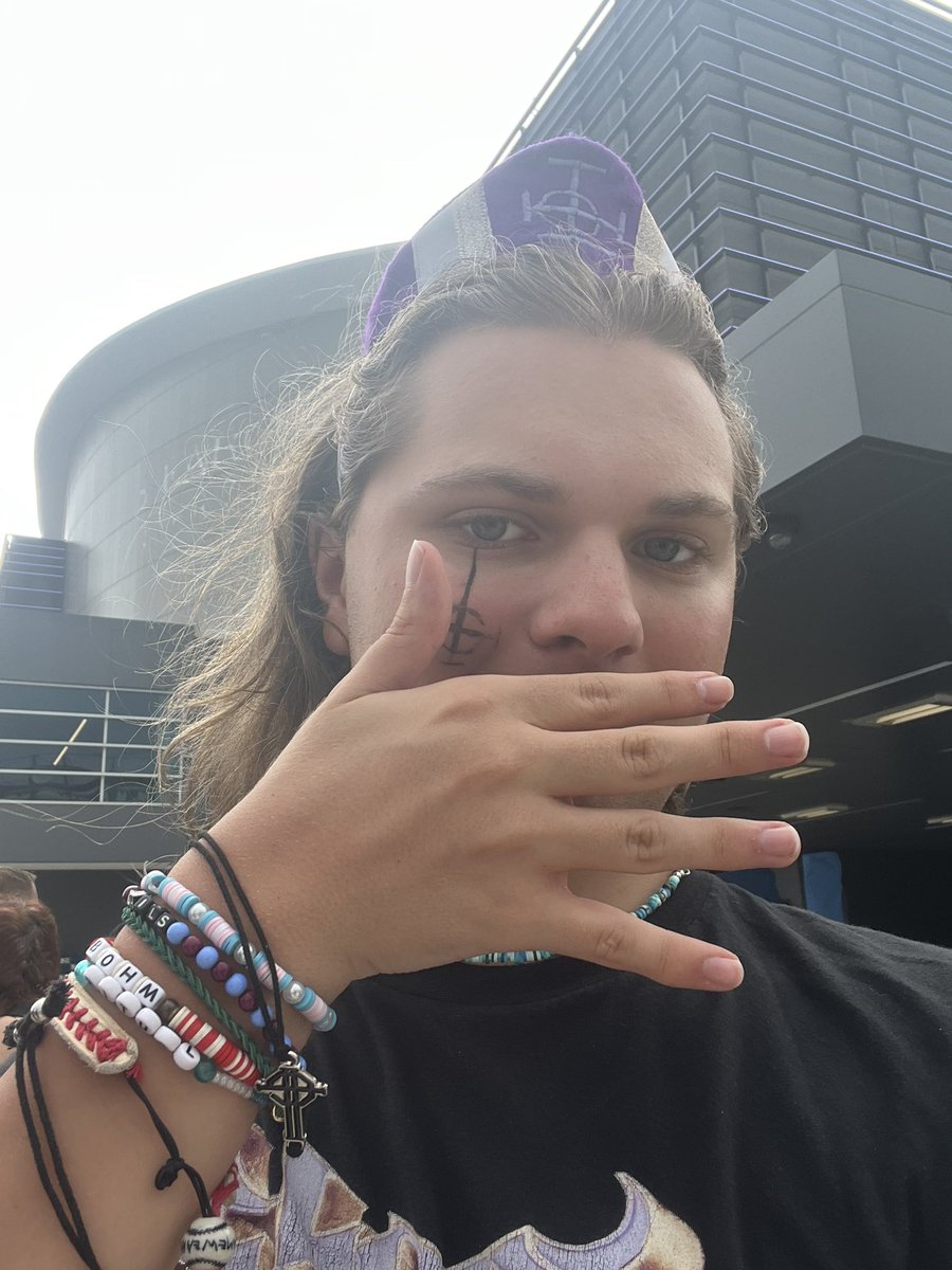 barfbagtpot's tweet photo. GHOST PHILLY 7/19 #Skeletour https://t.co/xvUQ2Eg0s4