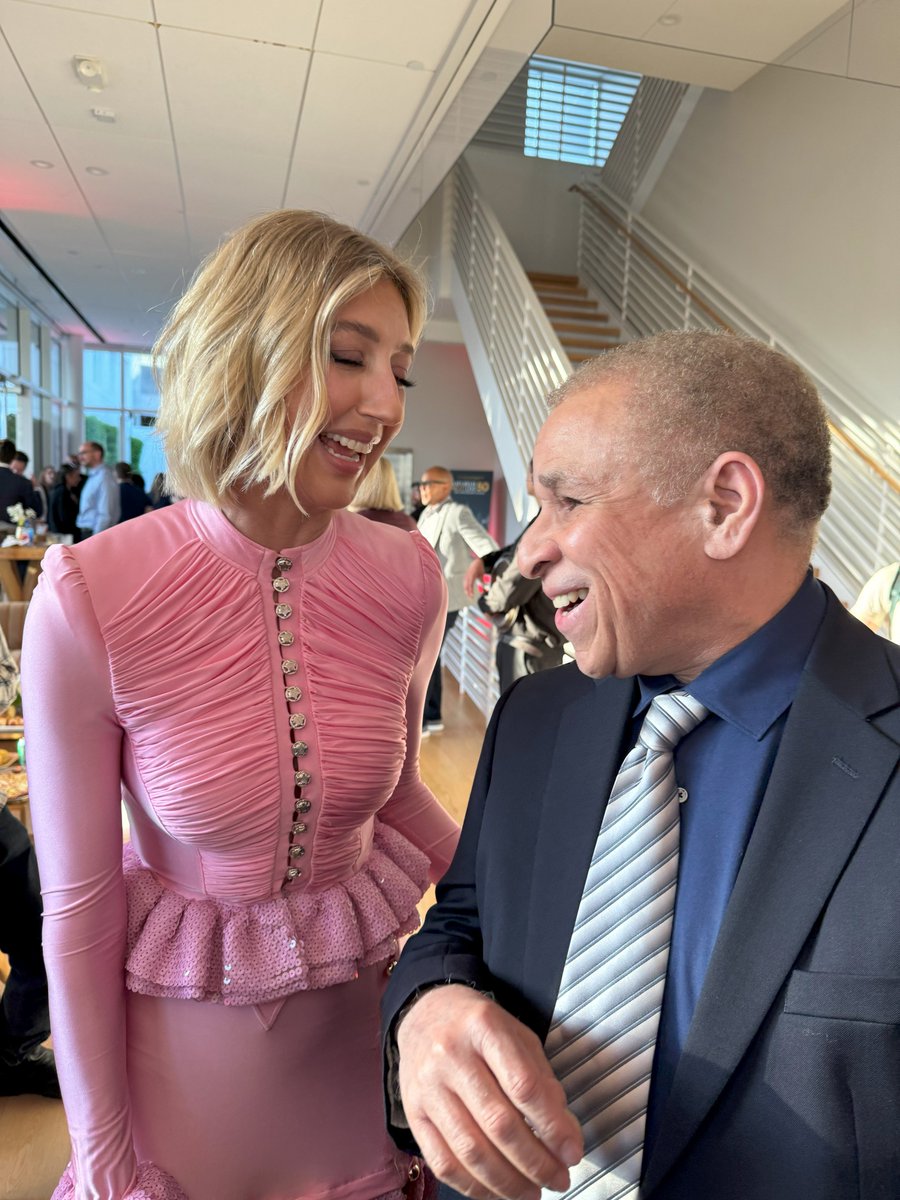 johnsemper's tweet image. Sharing a laugh with SNL&apos;s Heidi Gardner.