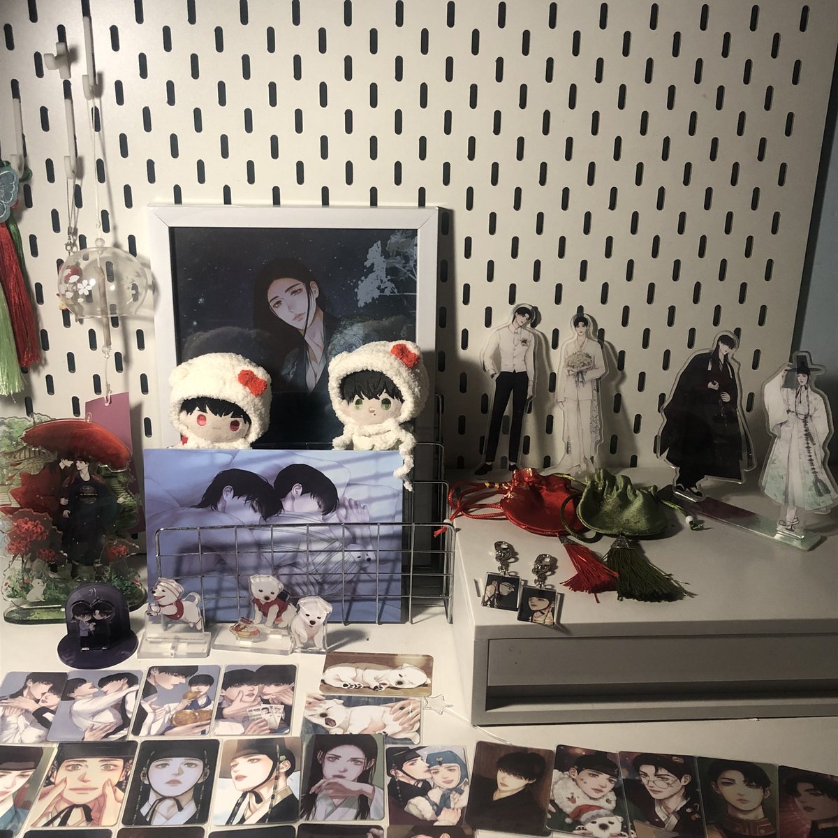 Chúc mừng kỷ niệm 3 năm ❤️💚🐾👻🍍🎊

#귀야곡 #TheGhostsNocturne #鬼夜曲
<a href="/ananas4write/">아나나스</a> <a href="/c_r_jade/">클제</a>