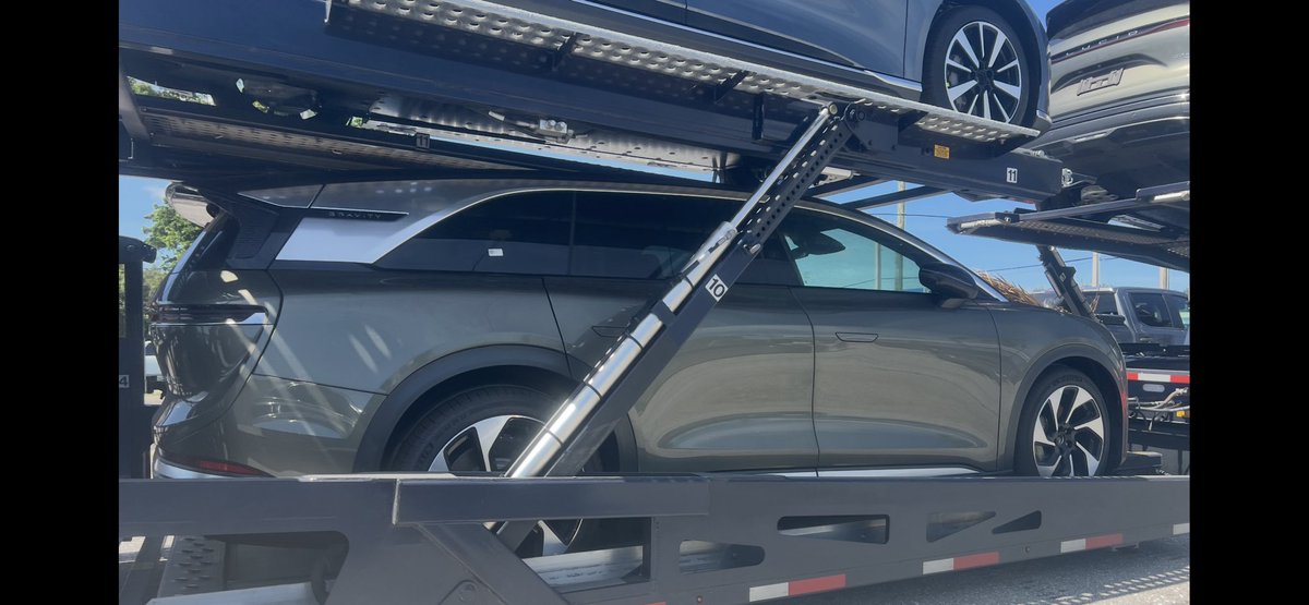 OmarAtway's tweet image. More gravity’s arriving in Palm Beach, County Florida @LucidMotors