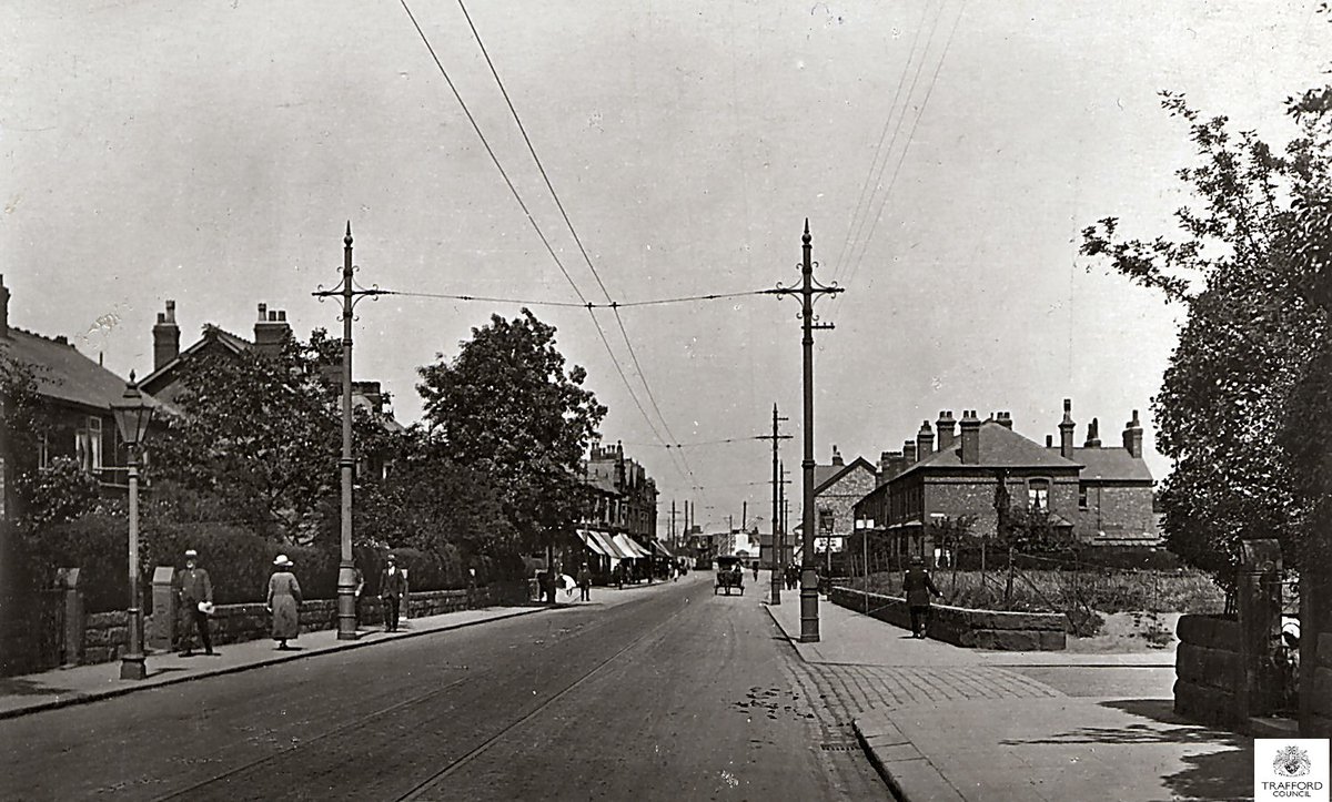TraffordArchive's tweet image. Location Quiz Answers:
Manchester Road, Broadheath, c1910s
Chester Road, Stretford, looking towards St. Ann's Church, 1970
A festival on the village green, Partington, 1925
Davyhulme Circle, Davyhulme, c1970s