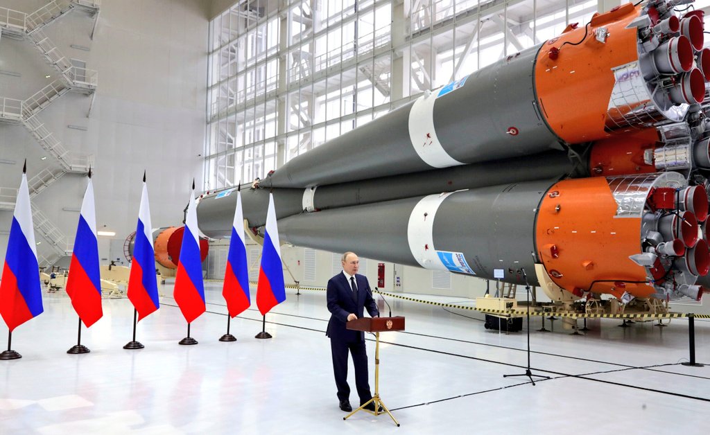 rkmtimes's tweet image. BREAKING 🇺🇲🇬🇧🇷🇺🔥 #Russia speeding the production of S-500 Anti-nuclear missile system amid U.S. deployed Tactical NUCLEAR weapons in UK for the first time.