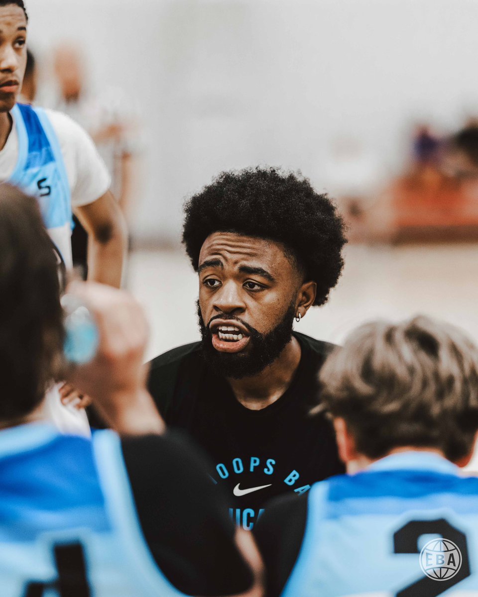 ChicagoHoopsAAU's tweet image. Happy Birthday to our 15U Head Coach, @CoachDellis5! A true leader of young men and one of the rising stars in Illinois basketball, currently coaching at @WB_ATHLETICS. We’re incredibly grateful to have him on our staff — big things are on the horizon for Coach D!
#GoHoops🔵⚪️