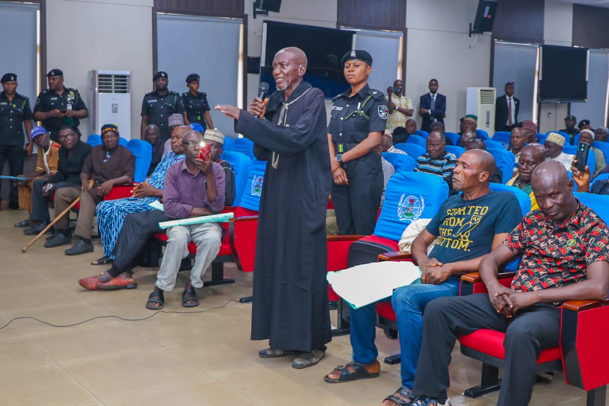 PoliceNG's tweet image. IGP Meets with Retired Officers at Force Headquarters
In fulfillment of his earlier promise, the Inspector-General of Police, IGP Kayode Adeolu Egbetokun, has arrived at the Peacekeeping Hall, Force Headquarters, Abuja, where he is currently addressing retired police officers…