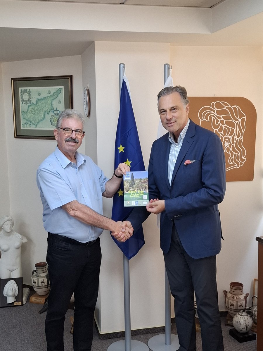 Visit to Cyprus Hotel Association and presentation of Green Key leaflet.   Εθιμοτυπική επίσκεψη στον ΠΑΣΥΞΕ και παρουσίαση του νέου φυλλαδίου Green Key. Ευχαριστούμε τον <a href="/CHRISTOSANGELI6/">Christos Angelides</a> Χρίστο Αγγελίδη για τη φιλοξενία !  <a href="/pasyxe_cha/">Cyprus Hotel Association | ΠΑΣΥΞΕ</a>  <a href="/DepMinTourismCy/">Υφυπουργείο Τουρισμού - Deputy Ministry of Tourism</a>  #greenkey