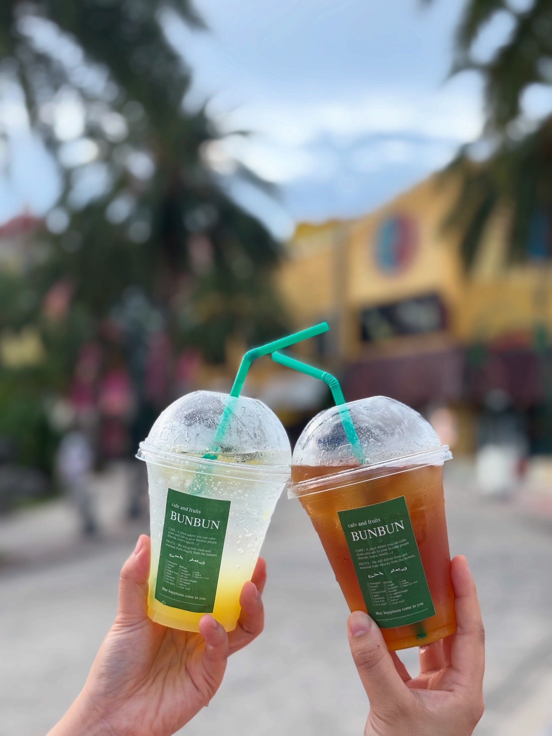 ぶんぶん - Search / X