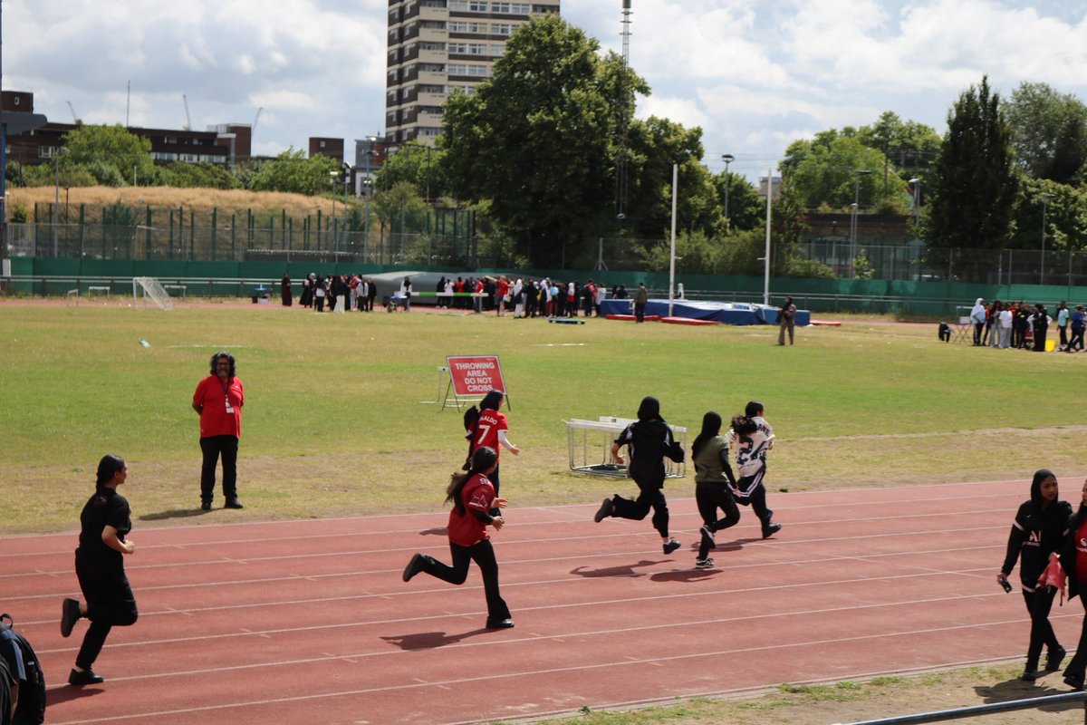 CFGSchool's tweet photo. An incredible day of energy, teamwork and determination from all our students! From sprints to sack races, the CFGS spirit was unstoppable. 

Well done to everyone who took part – you made us proud! 

#CFGSSportsDay #TeamSpirit #ProudToBeCFGS https://t.co/ig4pa94m5F