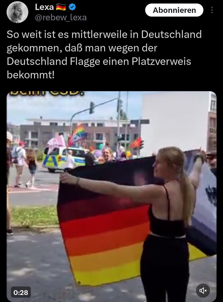 goodvibes_121's tweet image. So weit ist es mittlerweile in Deutschland gekommen, dass selbsternannte Patrioten nicht wissen, wie die Deutschlandflagge aussieht.