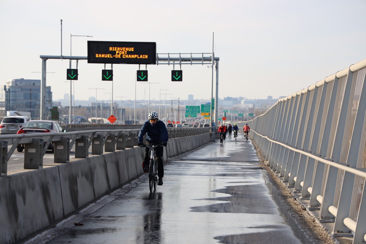 HICC_ca's tweet image. The Samuel De Champlain Bridge's multi-use path has officially hit one million users! Cyclists, pedestrians, and lovers of beautiful views of the St. Lawrence River, let's continue to bring this unique space to life every day.