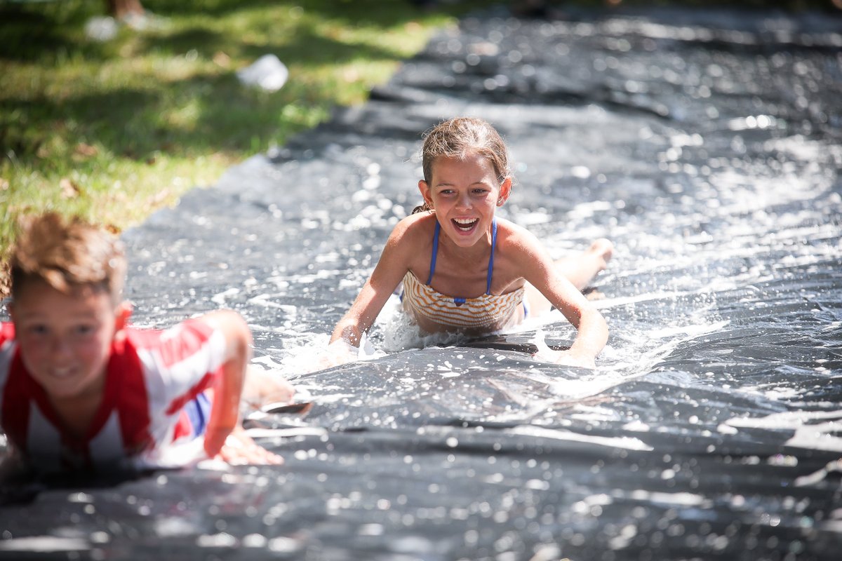 🔝 𝐓𝐮𝐫𝐧𝐨 𝟓 🫶🏼 juegos de agua 💦.

😄 #CampusMareo – Central Lechera Asturiana.