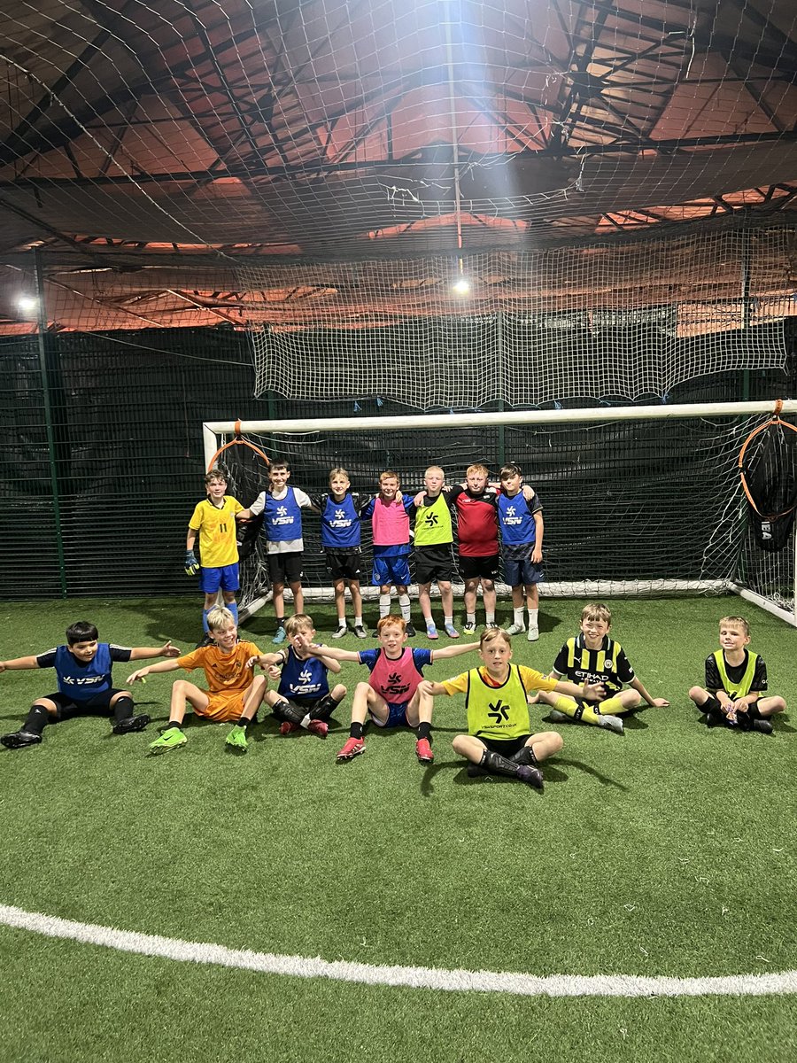 WEEK 4 DAY 1 OF OUR SUMMER FOOTBALL CAMP⚽️⚽️

Great day, great efforts by all, use the link below to get signed up for the rest of the week.

myclub-hub.com/organisations/…