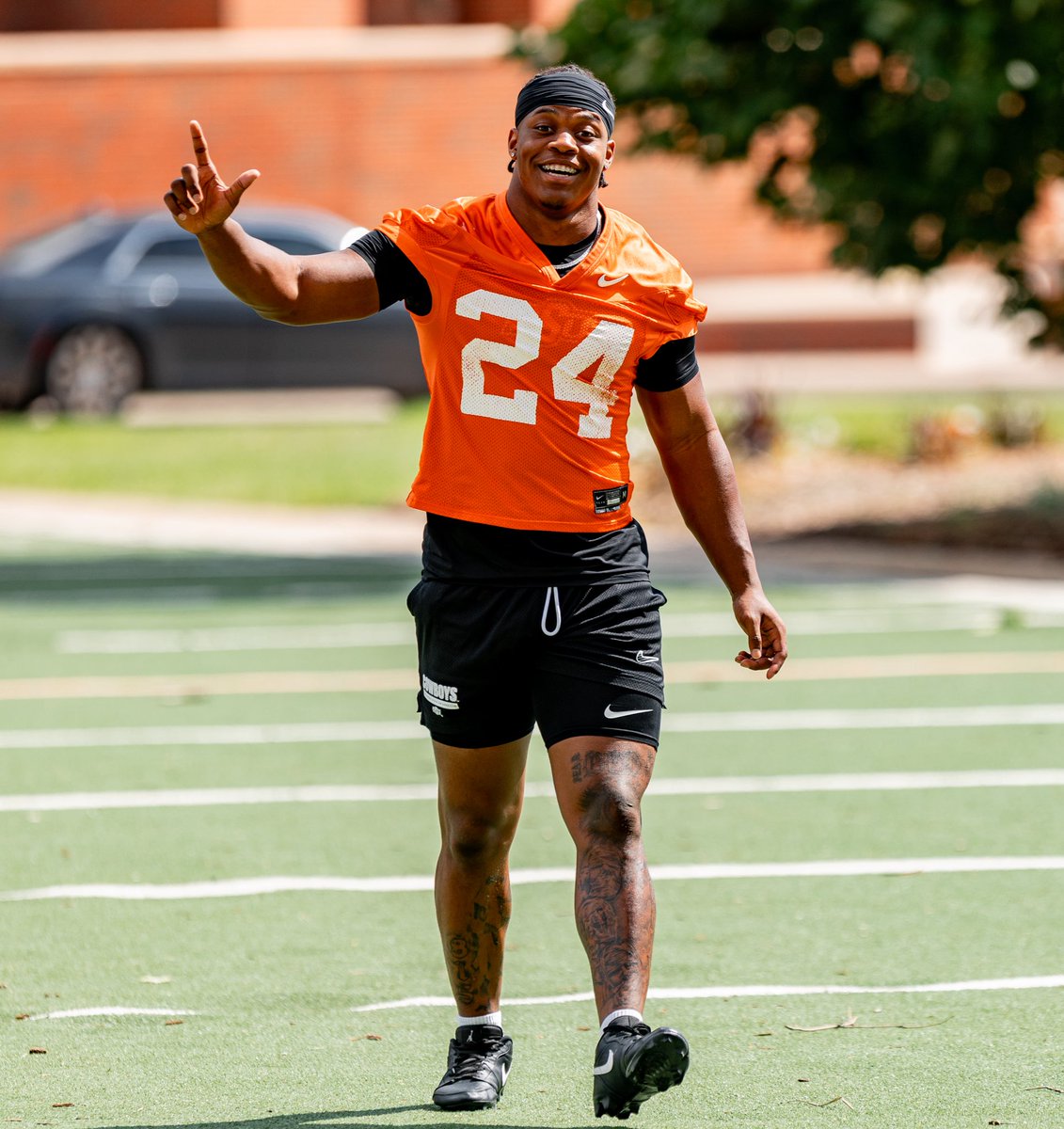 CowboyFB's tweet image. 🚨 IMPORTANT ANNOUCEMENT:
We start fall camp in a week 🤩
