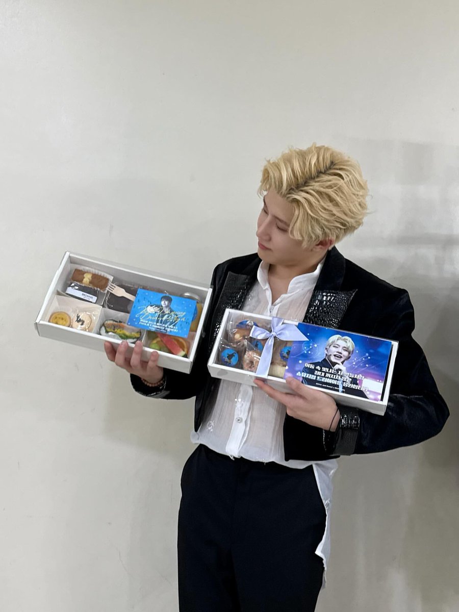 𝐁𝐢𝐭𝐭𝐞𝐫 𝐚𝐧𝐝 𝐒𝐰𝐞𝐞𝐭 (@withjinwoo_com) on Twitter photo <a href="/offclASTRO/">ASTRO 아스트로</a> #진진 그 날에 가져가는 모습만 봐도 너무 고마웠는데 이랗게 사진 찍어서 올려줘서 고마워ㅠㅠ이렇게 해주길 원해서 서포트를 보내는 건 아니지만 이렇게 해줬으니 우리 마음을 받아줬다고 느껴서 더 너무 고마웠어ㅠㅠ전하고 싶은 메세지는 그때 스티커와 편지에 썼지만, 언제나 진우 <a href="/offclASTRO/">ASTRO 아스트로</a> #진진 그 날에 가져가는 모습만 봐도 너무 고마웠는데 이랗게 사진 찍어서 올려줘서 고마워ㅠㅠ이렇게 해주길 원해서 서포트를 보내는 건 아니지만 이렇게 해줬으니 우리 마음을 받아줬다고 느껴서 더 너무 고마웠어ㅠㅠ전하고 싶은 메세지는 그때 스티커와 편지에 썼지만, 언제나 진우