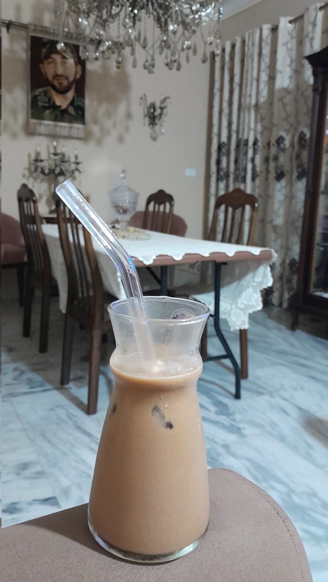 RolaSMansour's tweet image. "ويَبقى الفهم أهم من المحبة، مَن لا يفهمك، لا يعرفُ كيف يُحبك"
#ice_coffee🍺