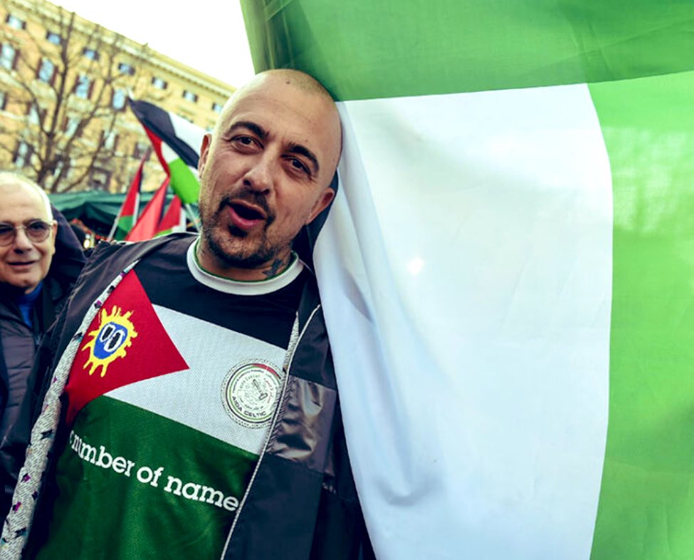 streetcnina's tweet image. SOLIDARIETÀ
Il 17 luglio all’alba, agenti dell’Antiterrorismo hanno perquisito la casa di Chef Rubio, sequestrando ogni dispositivo elettronico.
Colpito per il suo impegno pro-Palestina. Un’intimidazione.
Un avvertimento a chi dissente.
Massima solidarietà.
#chef_rubio
