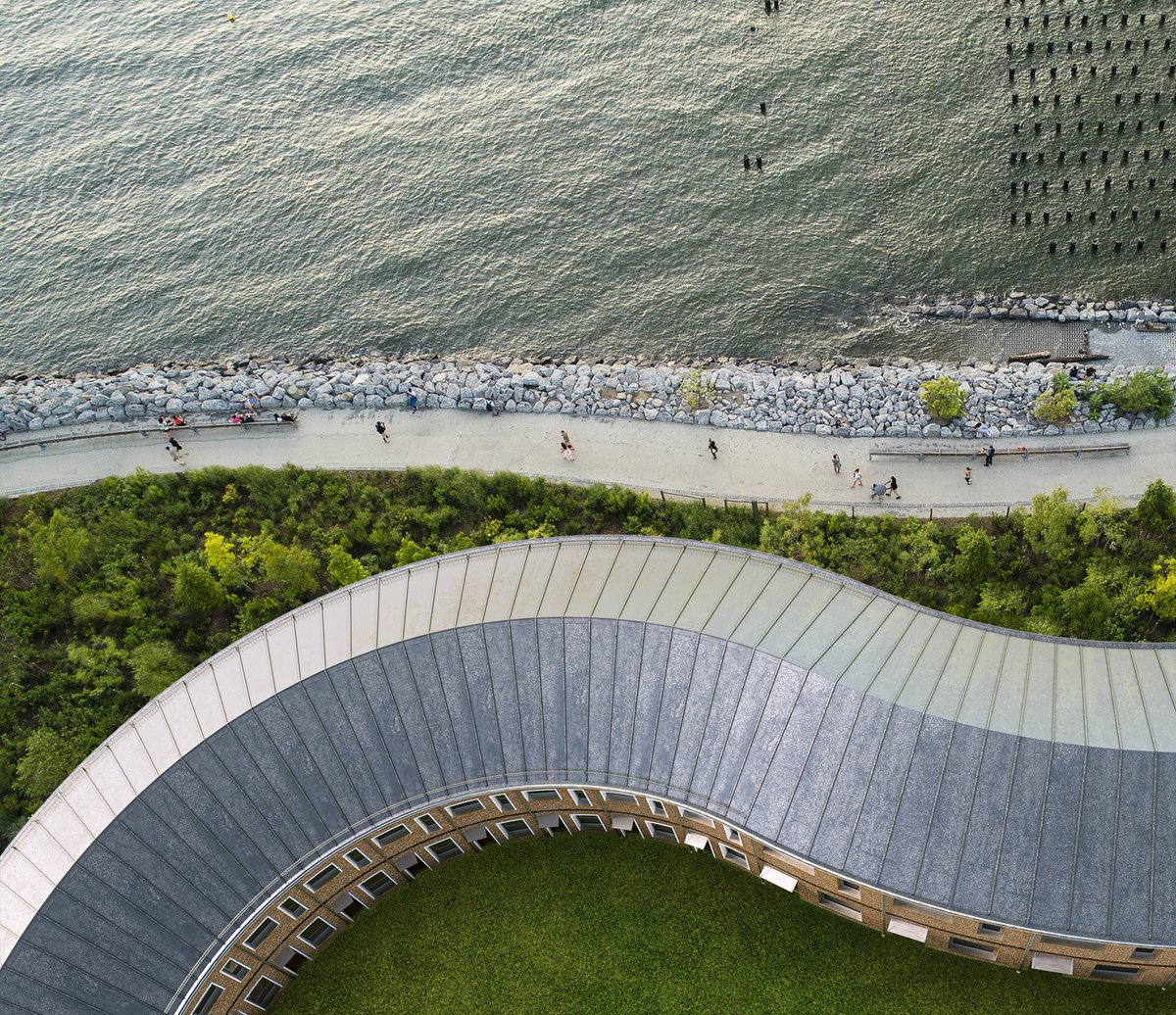 ConstruNewsX's tweet image. ⭕️ Sika desvela las soluciones que marcarán su ruta de trabajo para 2030 🔗👉 construnews.com/materiales/sik… Lanza el primer #videopodcast de la serie “Desafío Sika 30/50”, en el que desglosa sus principales retos para descarbonizar e industrializar el sector de la #construcción