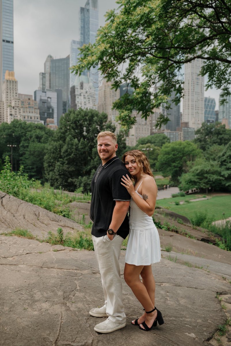 Engagement photos in NYC &gt; so excited to marry my future bride