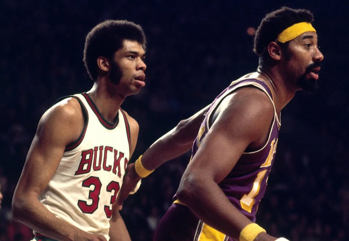 MythNix's tweet image. KAREEM ABDUL JABBAR: CHOKE ARTIST 🧵
A lot of people put Kareem over Lebron because they view Lebron as a choke artist prior to age 27 (2011).
So let’s take a look at Kareem up to 27, shall we? What could be hidden?
Note: Kareem’s name change was prior to the 1972 season.