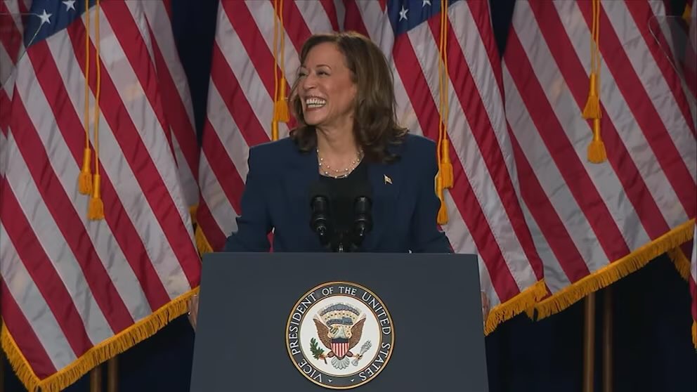 viisvision's tweet image. One year ago today, @KamalaHarris announced she was running for president.
And in that moment, something in me healed.
She gave me a reason to believe again — in myself, in this world, in what’s possible.
She didn’t just run. She saved me and many other people.
Thank you, MVP❤️🩹