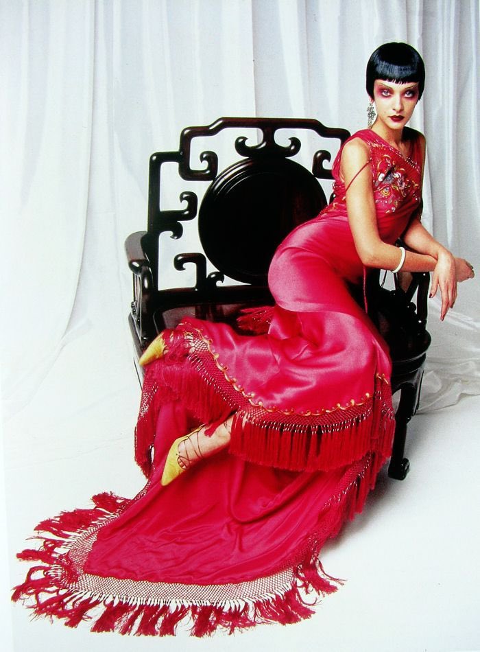 LaModeUnknown's tweet image. Absolutely jaw-dropping dress of Christian Dior by ✨John Galliano✨ Spring/Summer 1997 Couture. 🪡