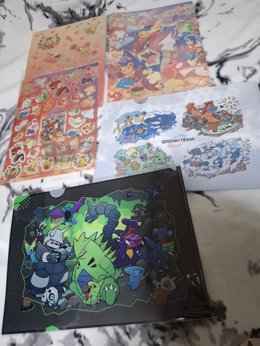 te_chi0cha's tweet image. その他細々と収穫物!
嚴島神社はもちろん、職場の本社がある呉のほうも行ってみたいし弾丸で物足りないくらいがまた足を運べる理由になるので、また遊びに行きます( ・`ω・´)