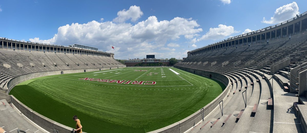 GatorsScott's tweet image. He didn’t realize that not all stadiums are the size of #TheSwamp …