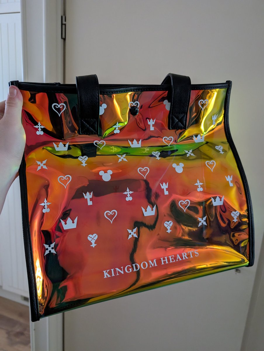 thatblufox's tweet image. Proud owner of this cunty Kingdom Hearts bag ❤️ I love it