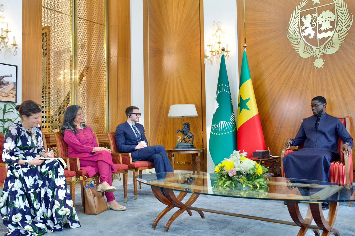 AlexanderSoros's tweet image. Today, I sat down with President Faye (@PR_Diomaye) to discuss Senegal's bold vision for democratic renewal and justice— and to congratulate him on his historic election.
I reaffirmed @OpenSociety's commitment to standing with the Senegalese people at this pivotal moment of…