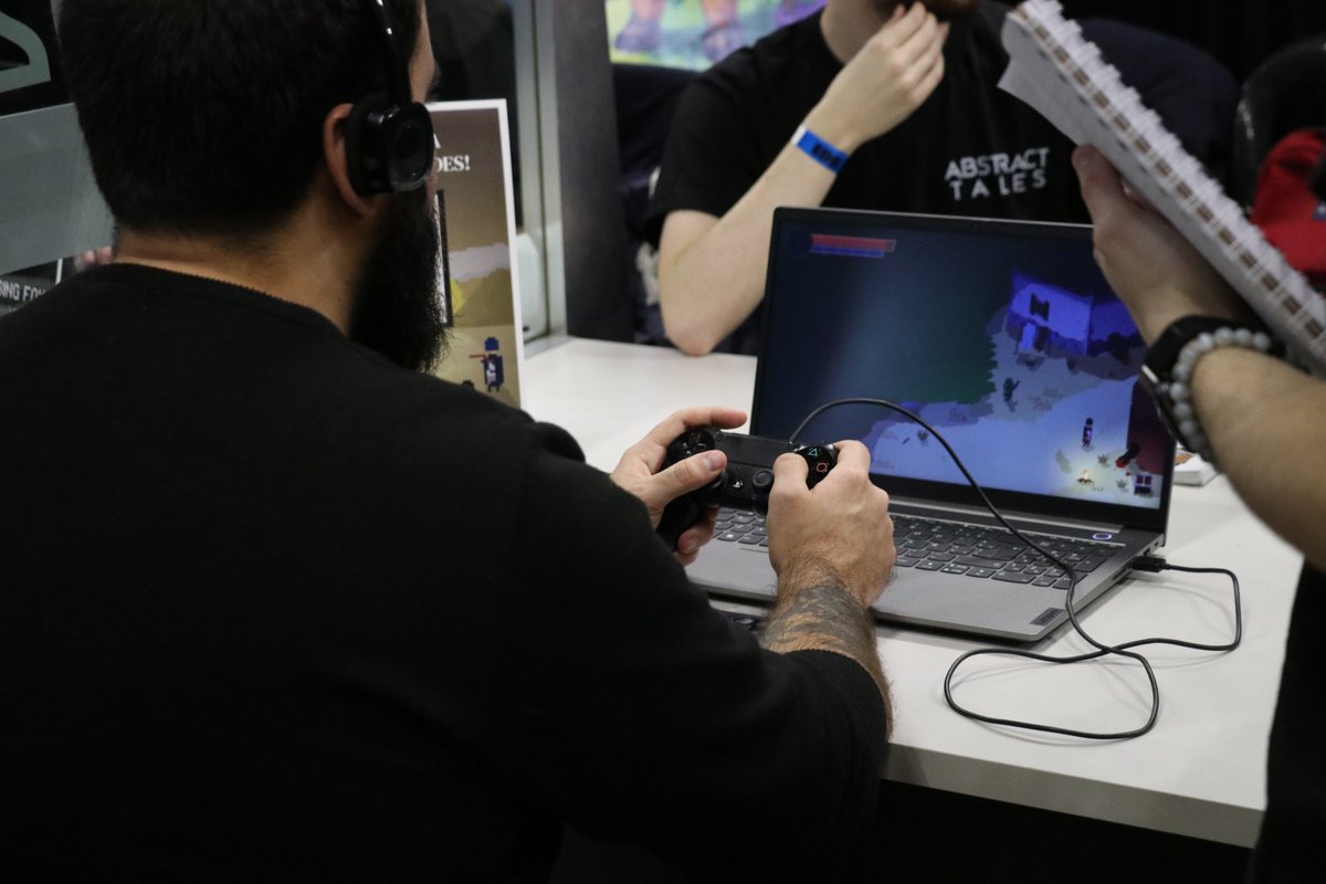 AbstractTales's tweet image. 🎮Este sabado y domingo participamos de @IndieDevAr y mostramos una demo de Zupay: Sombras de la Independencia!
Les damos las gracias a todas las personas que pasaron por el stand a probar el juego, conocernos y darnos su opinión 🫶