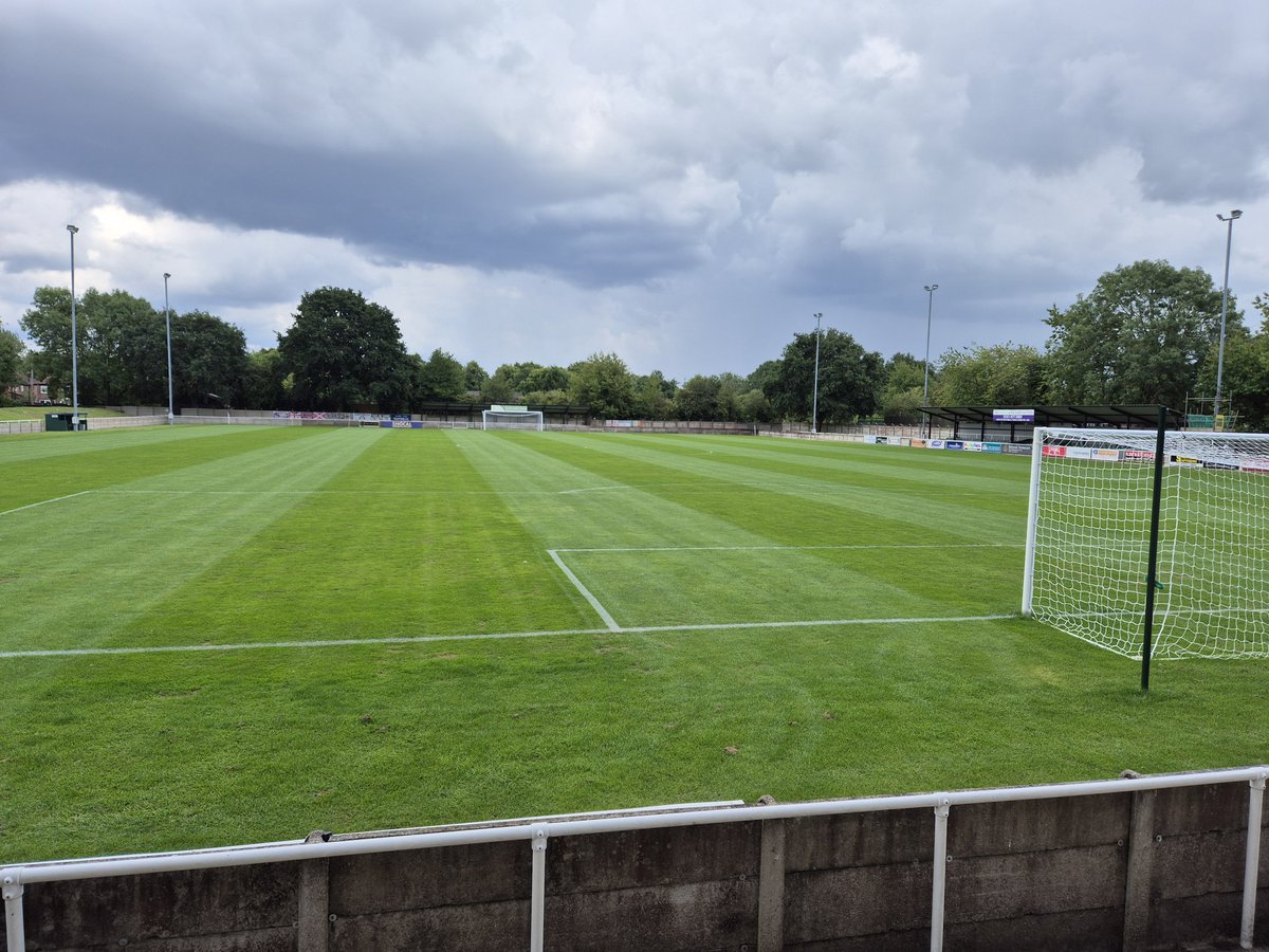 All ready at the <a href="/FCTrafford/">Trafford FC</a> ahead of tonights pre season friendly against <a href="/FCUnitedMcr/">FC United of Manchester 🟥⬜⬛</a> . Pitch looking better after fertilising and good shower on it . 7.45pm kick off tonight