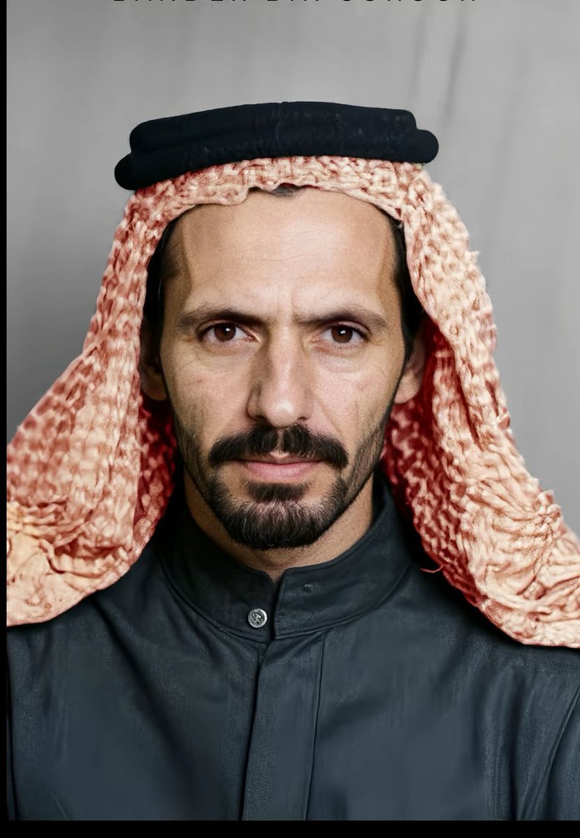 _23f's tweet image. اما صواديف الليال ارفعتني
وابعدت عن خطو الرفيق الشكوكي

والاصواديف الليال اقلعتني 
في ديرةٍ مااعرف بها غير بوكي