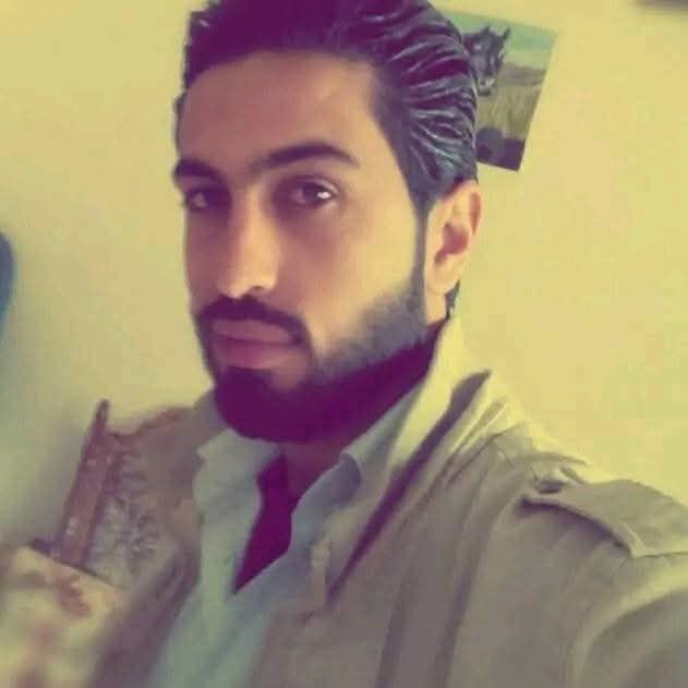 syrianfirst1_'s tweet image. 🔴 عايلة علبة عم تنـ،ـزف… مذبـ،ـحة راح ضـ،ـحـ،ـيتها 3 إخوة قدام أمّـ،ـن المسـ،ـنة!
بالسويداء، عوايـ،ـل كاملة عم تنـ،ـمحي على يد سلطـ،ـة الأمر الواقـ،ـع و”وزا..رة الدفـ،ـاع” وميلـ،ـيشيات العشـ،ـاير التابعة إلها.
قصي، خالد، وعصمت علبة… 3 شبـ،ـان إخوة، اقتـ،ـحموا بيتهم بنهـ،ـار…