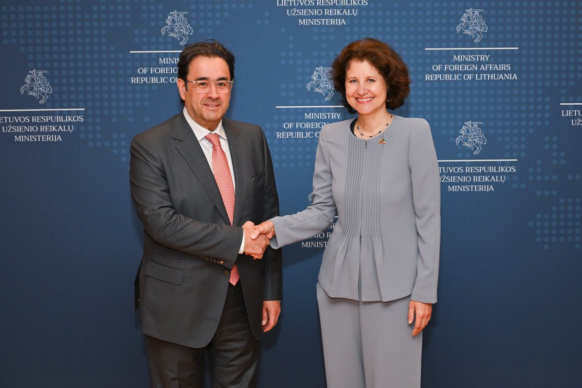 LithuaniaMFA's tweet image. Lithuania and Kuwait held political consultations and signed an MoU to strengthen bilateral ties and promote regular political dialogue. Talks focused on international cooperation, regional security, support for Ukraine, economic cooperation in IT, food, energy, and other areas.