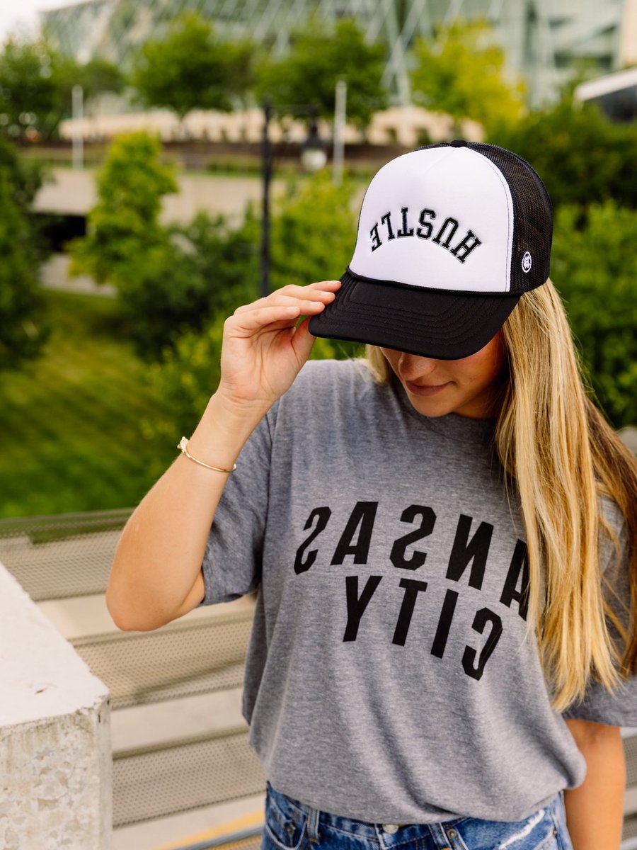 CharlieHustleCo's tweet image. Kansas City 🖤
For the love of our hometown, the Kansas City Backwards Tee brings fresh style to the City of Fountains. Complete the look by pairing it with one of our Hustle Hats for a city fit that makes the perfect KC statement.
Shop Now-> hubs.ly/Q03y2pGC0