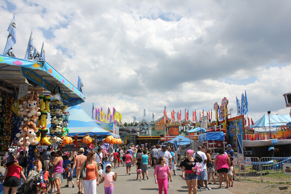 97.1 WASH-FM (@washfm) on Twitter photo Listen to <a href="/TobyChilliShow/">TOBY + CHILLI MORNINGS</a> and 6:20am this week for your chance to win a 4 pack of tickets to the Montgomery County Fair with Unlimited Rides! Listen to <a href="/TobyChilliShow/">TOBY + CHILLI MORNINGS</a> and 6:20am this week for your chance to win a 4 pack of tickets to the Montgomery County Fair with Unlimited Rides!