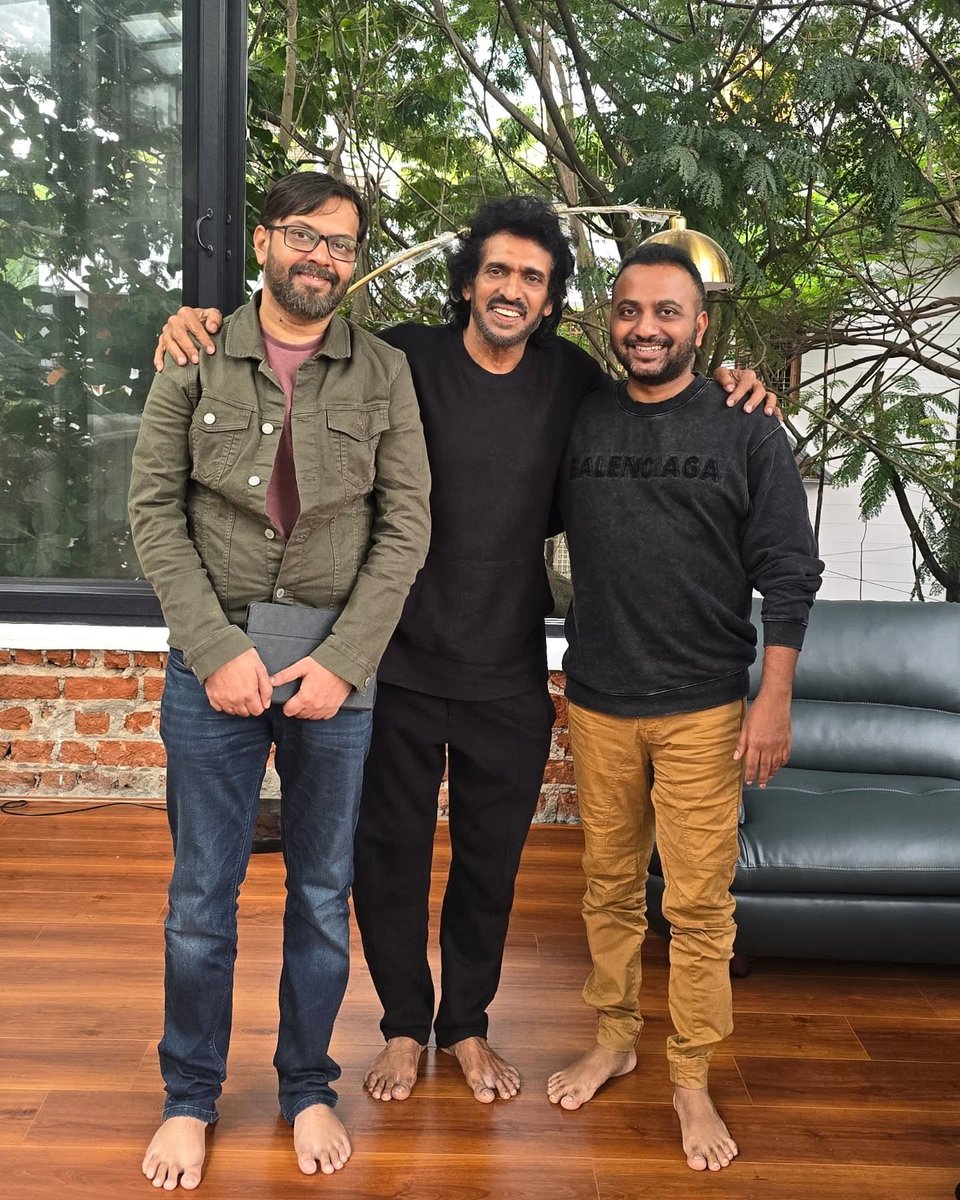 ರಿಯಲ್ ಸ್ಟಾರ್ ಉಪೇಂದ್ರ ರ ಮುಂದಿನ ಚಿತ್ರ ' ನೆಕ್ಸ್ಟ್ ಲೆವೆಲ್ ' 

ನಿರ್ದೇಶನ - ಅರವಿಂದ್ ಕೌಶಿಕ್ 
ನಿರ್ಮಾಣ - ತರುಣ್ ಸ್ಟುಡಿಯೊಸ್ ಅಡಿಯಲ್ಲಿ ತರುಣ್ ಶಿವಪ್ಪ.

#Uppi #NextLevel #TharunStudios