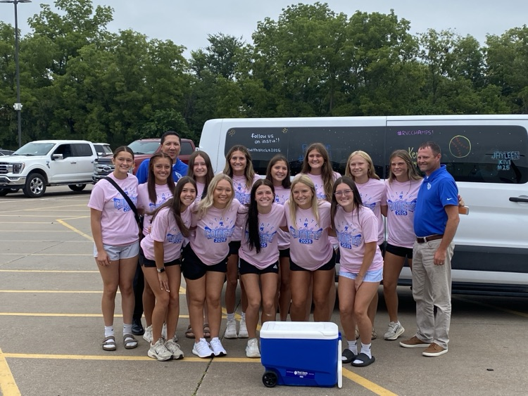 WestLibertyCSD's tweet image. West Liberty Softball is headed for STATE! Thank you West Liberty State Bank for snacks for the trip! Go Comets! #wlcomets #wlcometpride