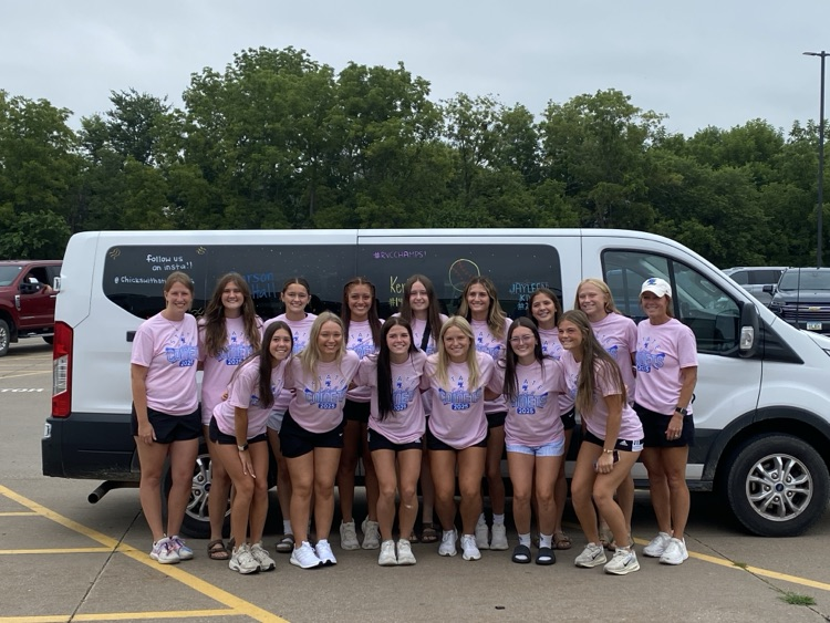 WestLibertyCSD's tweet image. West Liberty Softball is headed for STATE! Thank you West Liberty State Bank for snacks for the trip! Go Comets! #wlcomets #wlcometpride