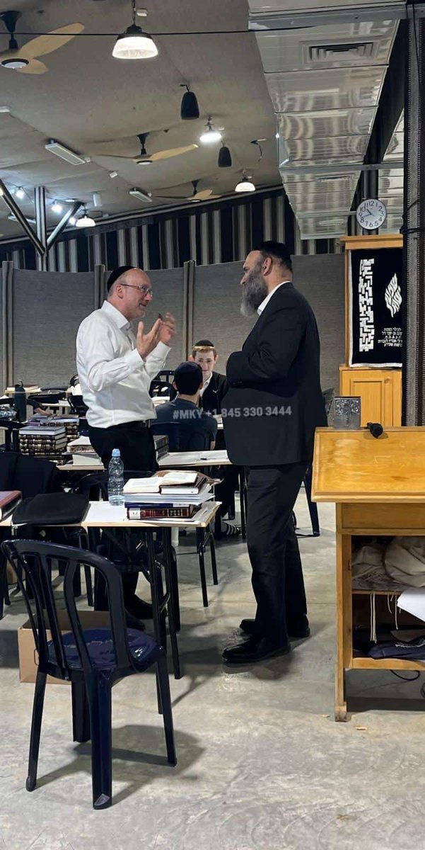 MKYstatus's tweet image. After night Seder at NCSY Kollel, Rav Tzvi Sobolovsky and Rav Meir Twersky still in the sugya