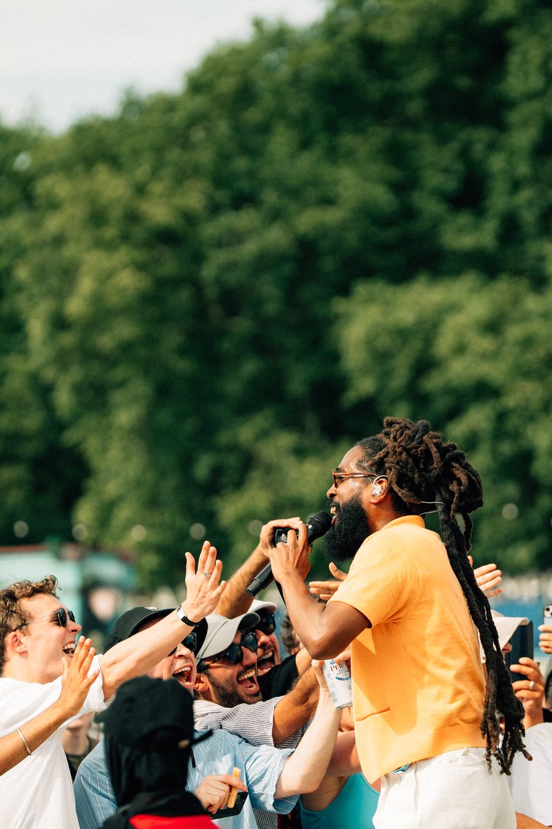 BSTHydePark's tweet image. Wish we were back singing in the sunshine with @TheeSacredSouls ☀️
Photos: Bethan Miller
#BSTHydePark #TheeSacredSouls