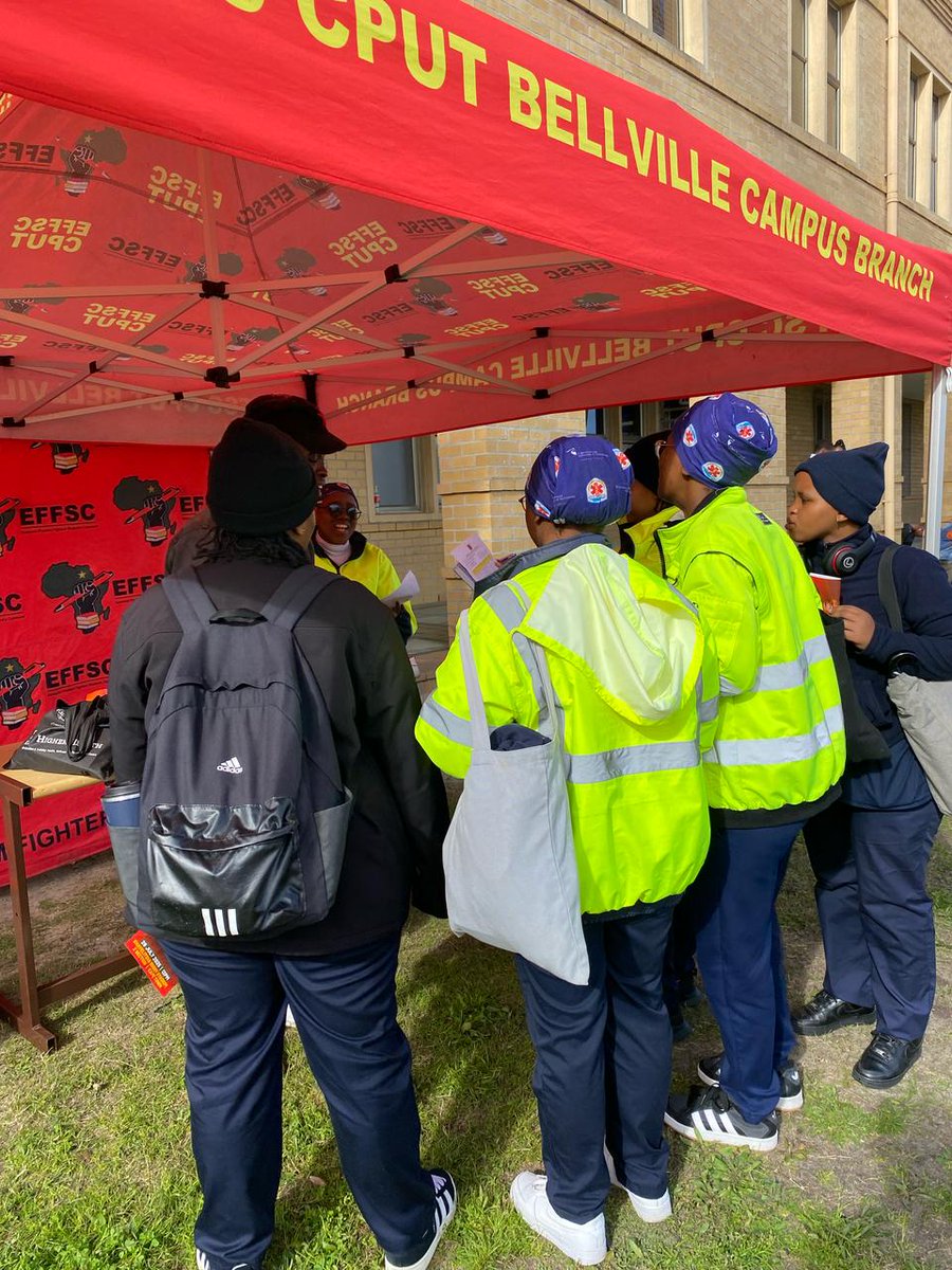EFFYouthWC's tweet image. ♦️In Pictures♦️
EFF Youth Command CPUT Bellville Campus Convenor, Fighter Ntlakanipho Maphalala leading the Canvassing of students towards the EFF 12th Anniversary Celebration. Siyaya eKhayelitsha Siyaya ✊🏾
#EFFTurns12