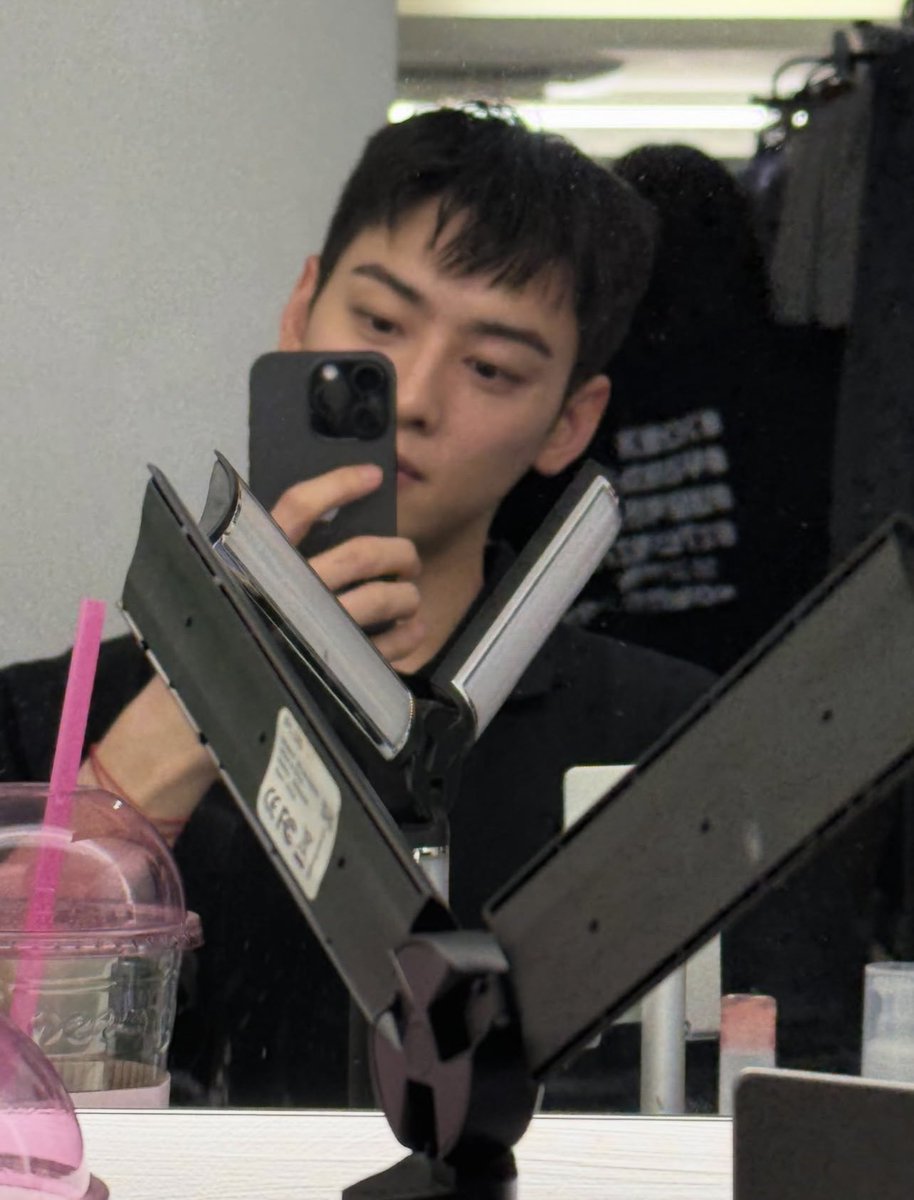 dongmtin's tweet photo. https://t.co/iyqu5Yx7AN