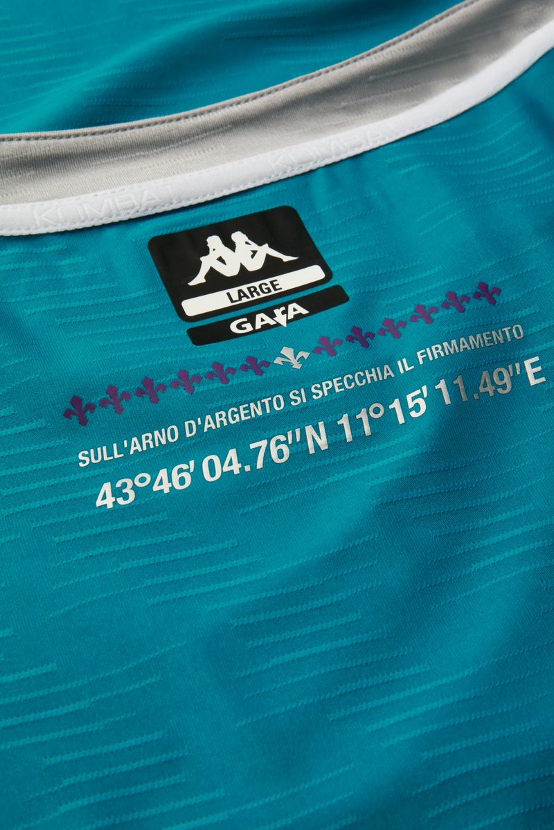 classicshirts's tweet image. ๐จ๐บ๐ฏ๐ฐ๐น๐ป ๐จ๐ณ๐ฌ๐น๐ป: The new Fiorentina third shirt.
A tribute to the River Arno which flows through Florence.
What do you think? ๐ง