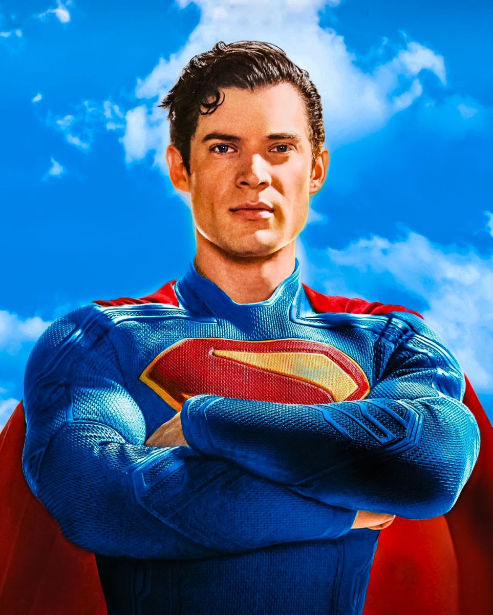 DCU_Direct's tweet image. James Gunn has revealed that Supergirl is younger than #Superman in the new DCU, which differs from the comics!
Here's how this could impact her origin in the upcoming movie: thedirect.com/article/james-…