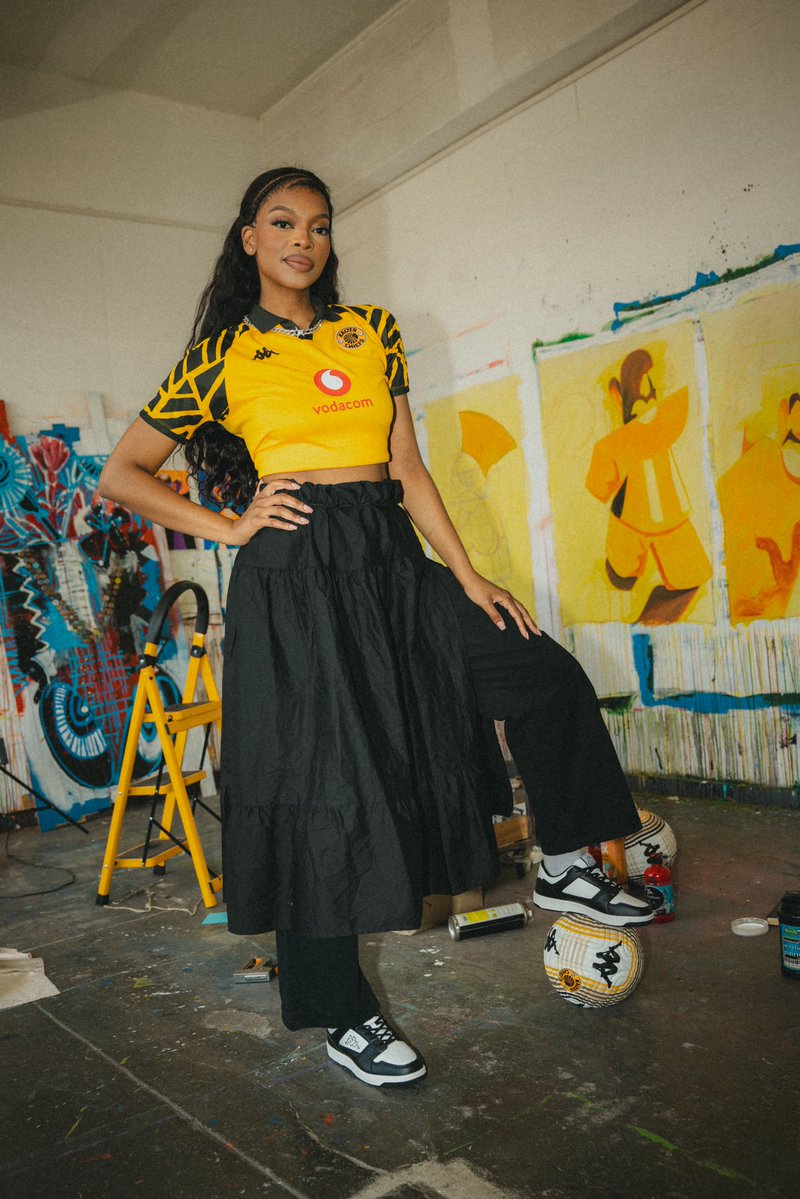 Peep the new <a href="/KaizerChiefs/">Kaizer Chiefs</a> Home Jersey. #khosi4life ✌🏾🔥🔥