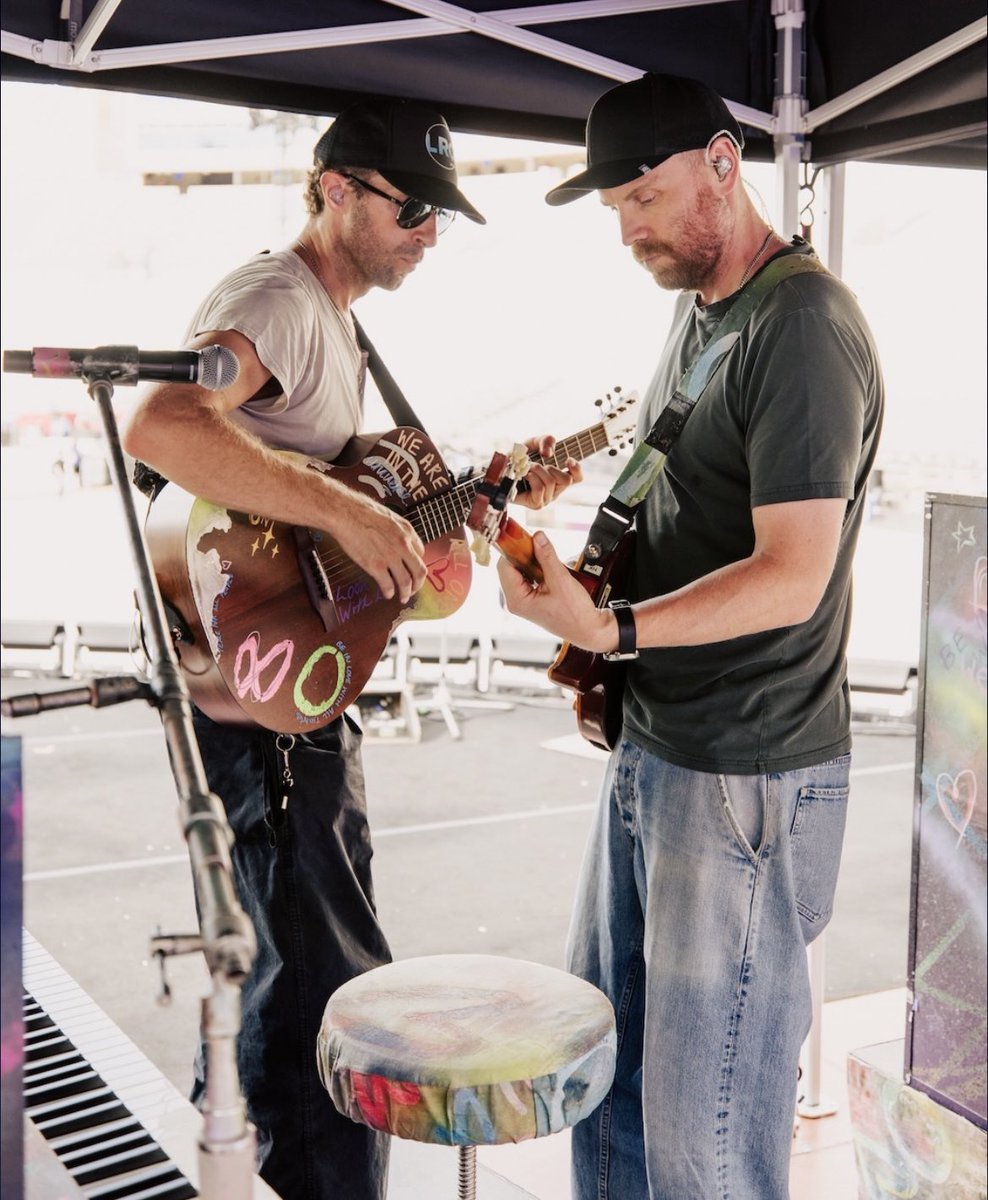 coldplaying's tweet image. Soundcheck 🎸🥁 #ColdplayMadison 🇺🇸 | via Music of the Spheres World Tour App